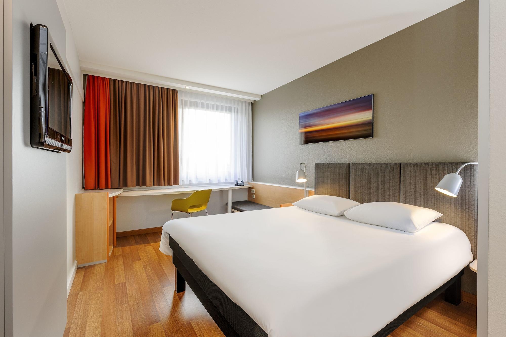 Ibis Hotel Frankfurt Messe West Fráncfort del Meno Exterior foto