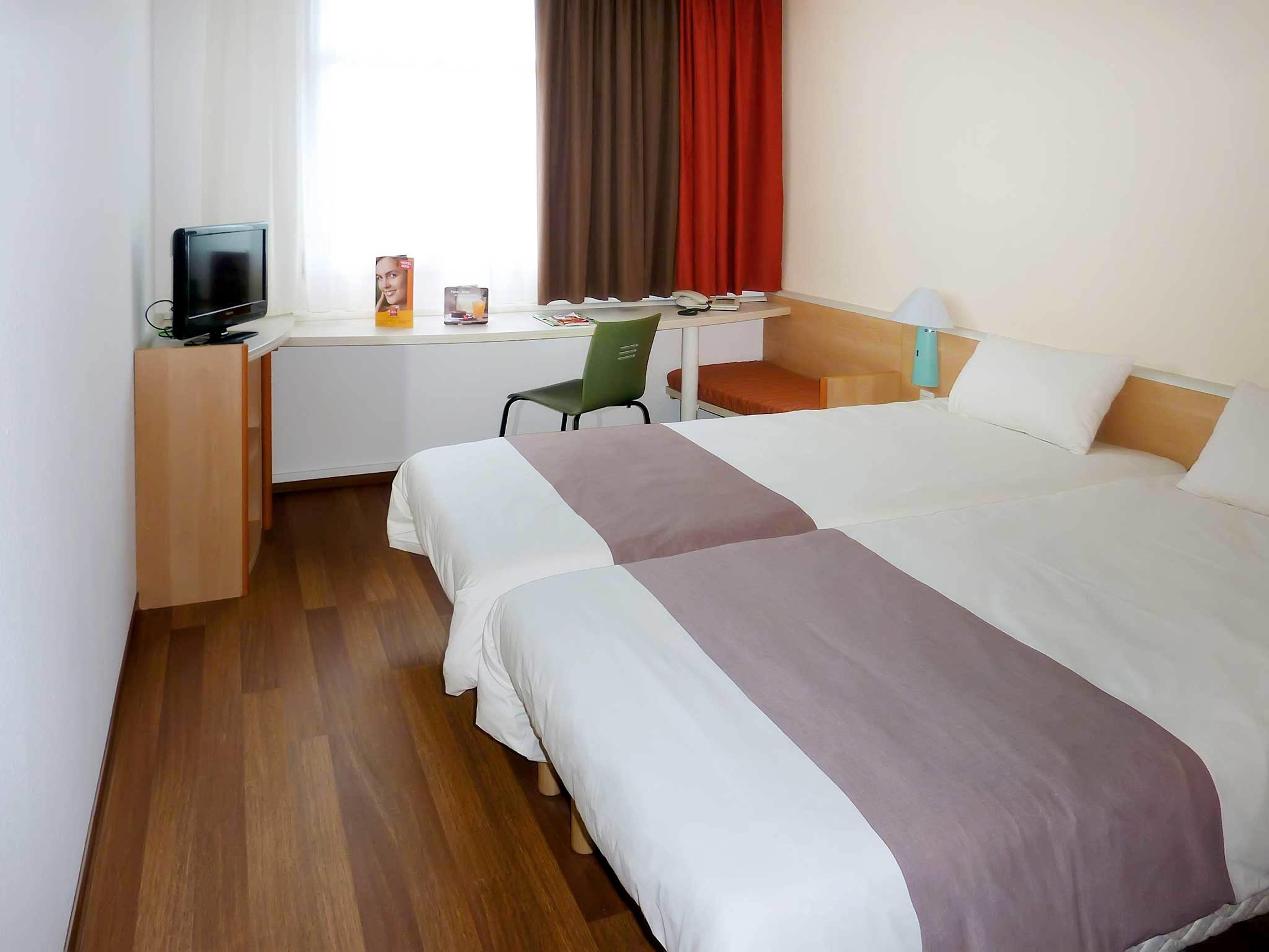 Ibis Hotel Frankfurt Messe West Fráncfort del Meno Exterior foto