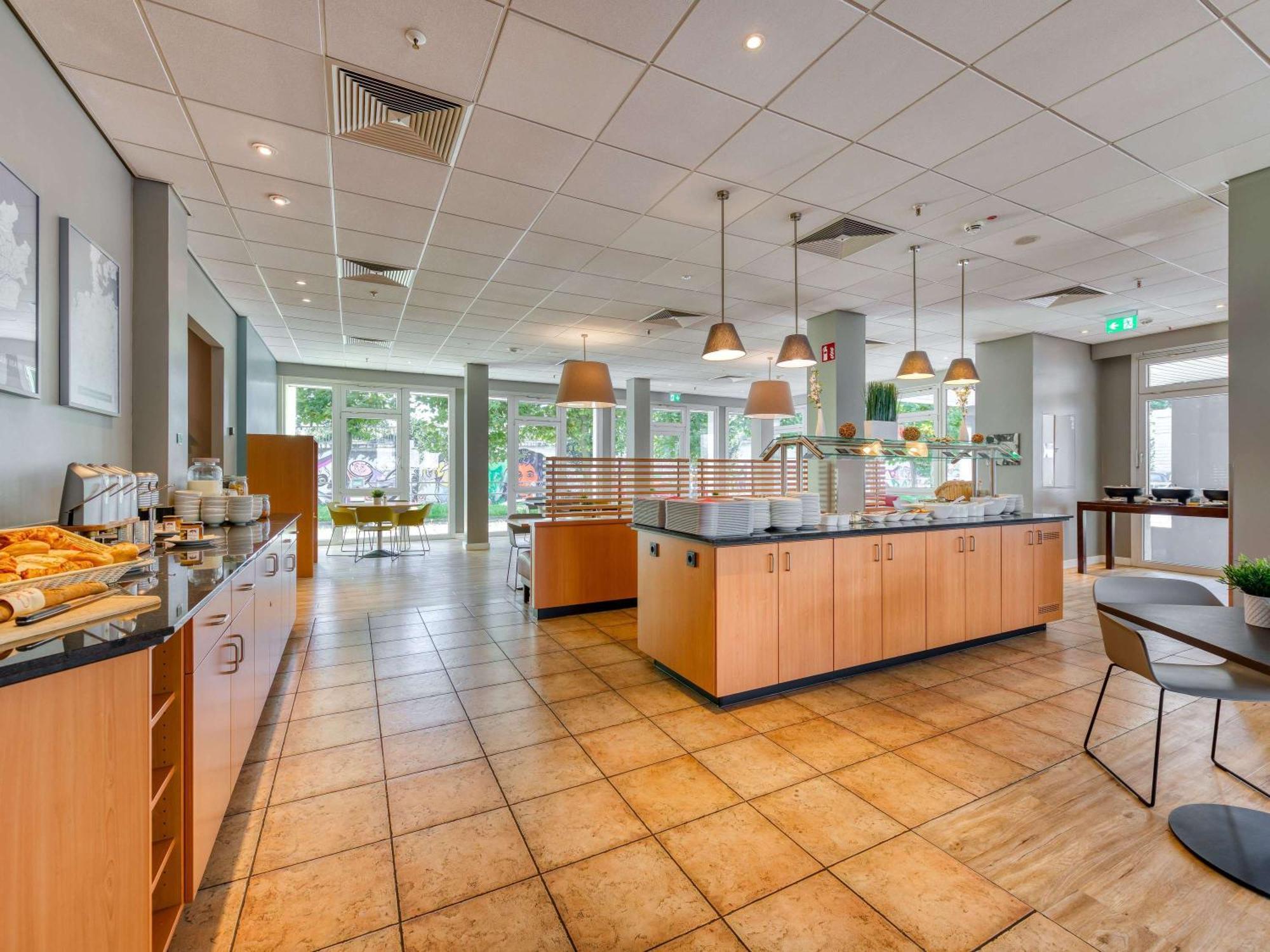 Ibis Hotel Frankfurt Messe West Fráncfort del Meno Exterior foto