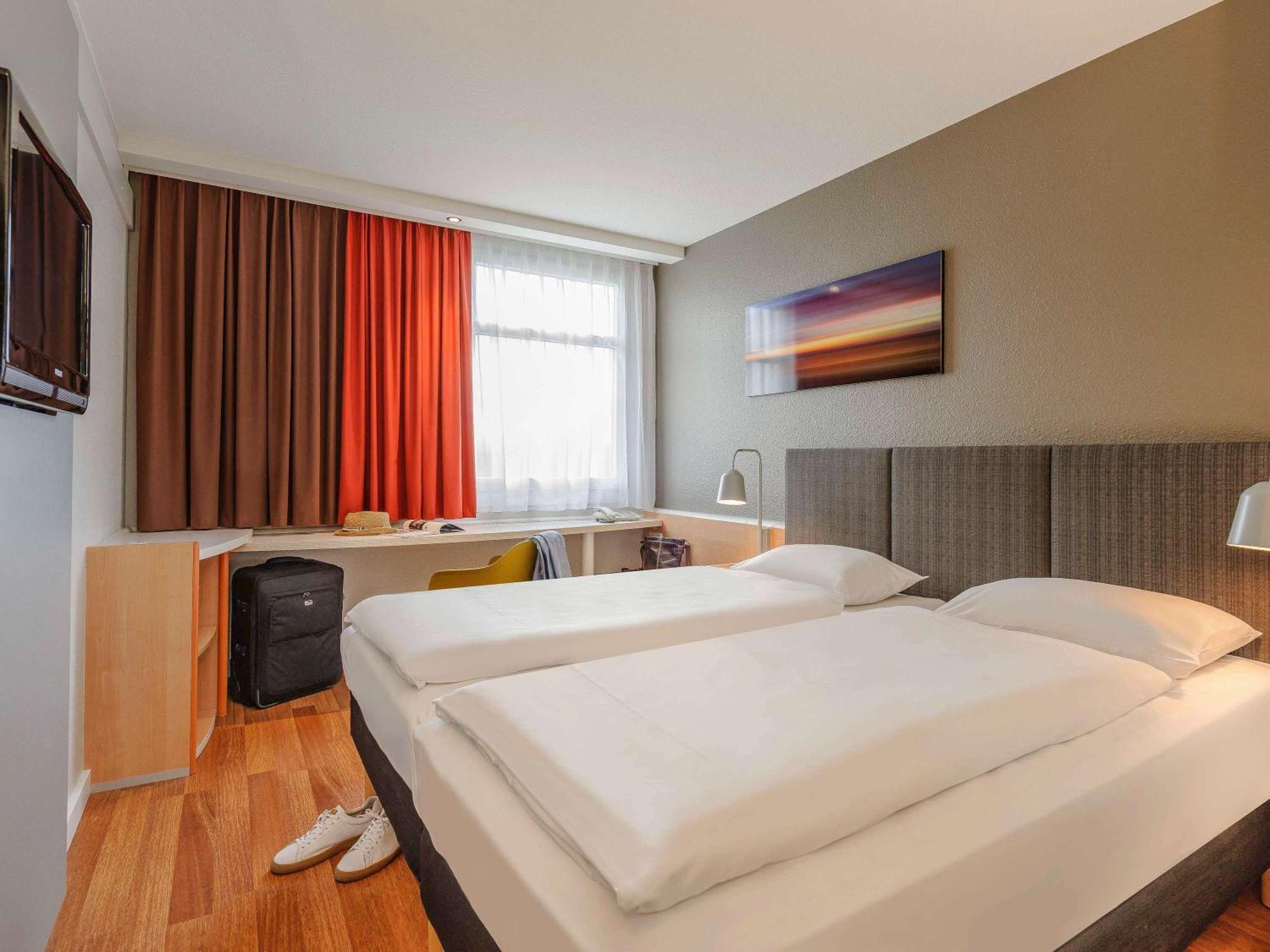 Ibis Hotel Frankfurt Messe West Fráncfort del Meno Exterior foto