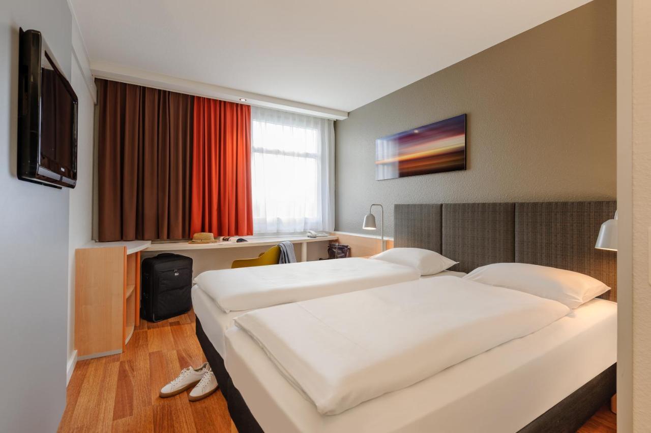 Ibis Hotel Frankfurt Messe West Fráncfort del Meno Exterior foto
